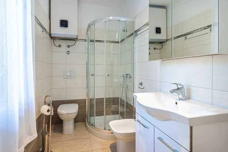 Studio Apartment In Cres With Terrace, Air Condition, Wifi, 5206-2