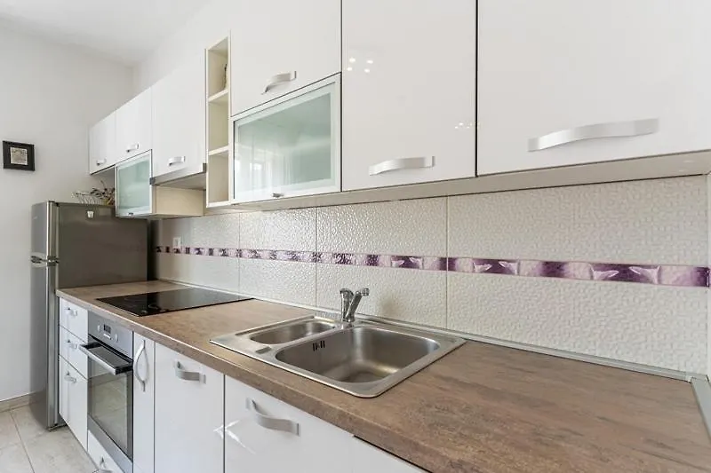 Studio Apartment In Cres With Terrace, Air Condition, Wifi, 5206-2 0*,