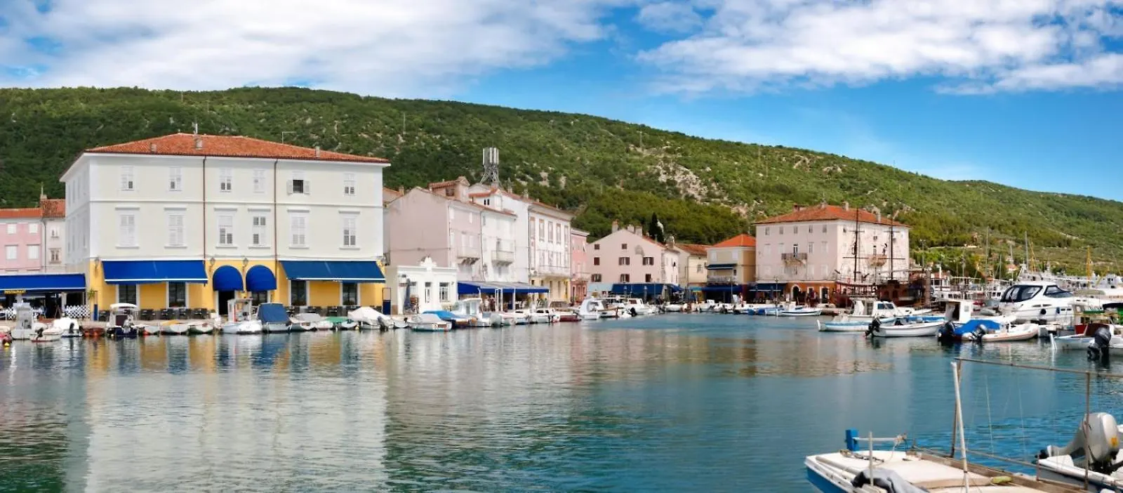 Studio Apartment In Cres With Terrace, Air Condition, Wifi, 5206-2 Croatia