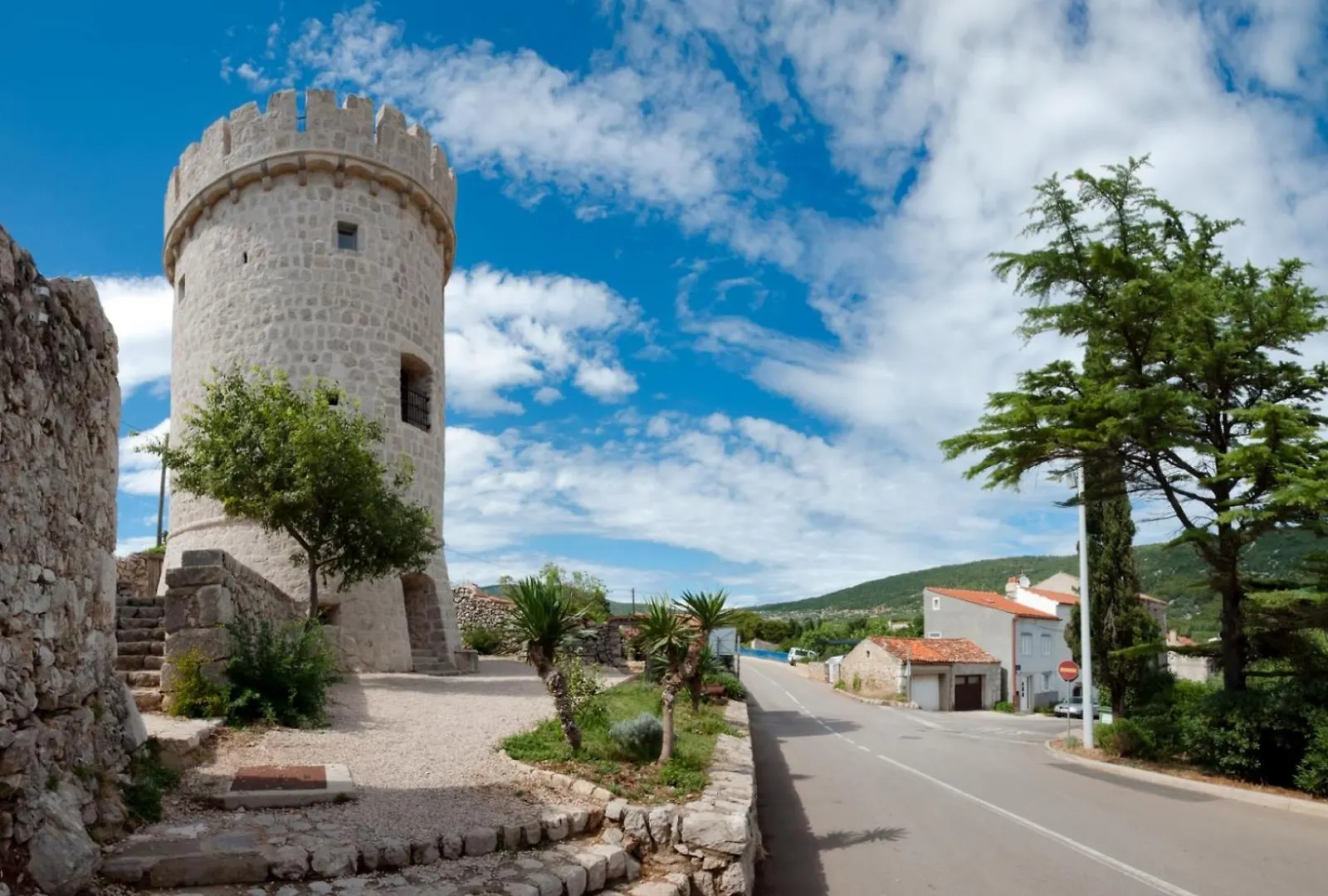 Studio Apartment In Cres With Terrace, Air Condition, Wifi, 5206-2 0*,  Croatia