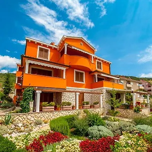 Apartment Magnolija, Cres