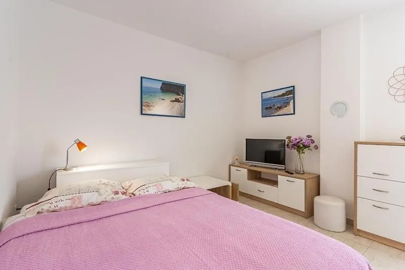 Studio Apartment In Cres With Terrace, Air Condition, Wifi, 5206-2 Kroatien